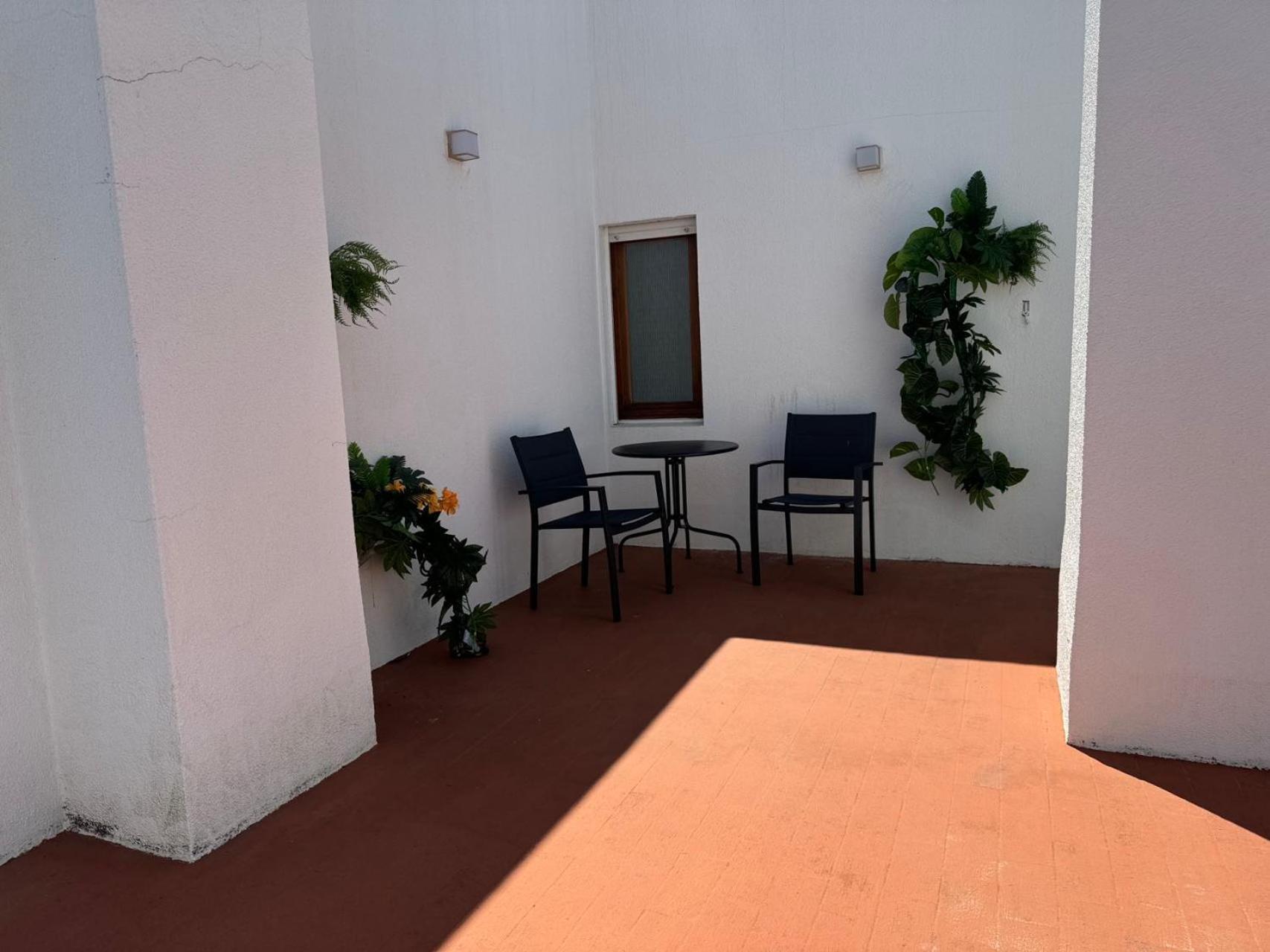 Aomo Art Space Hostel Oeiras Zewnętrze zdjęcie