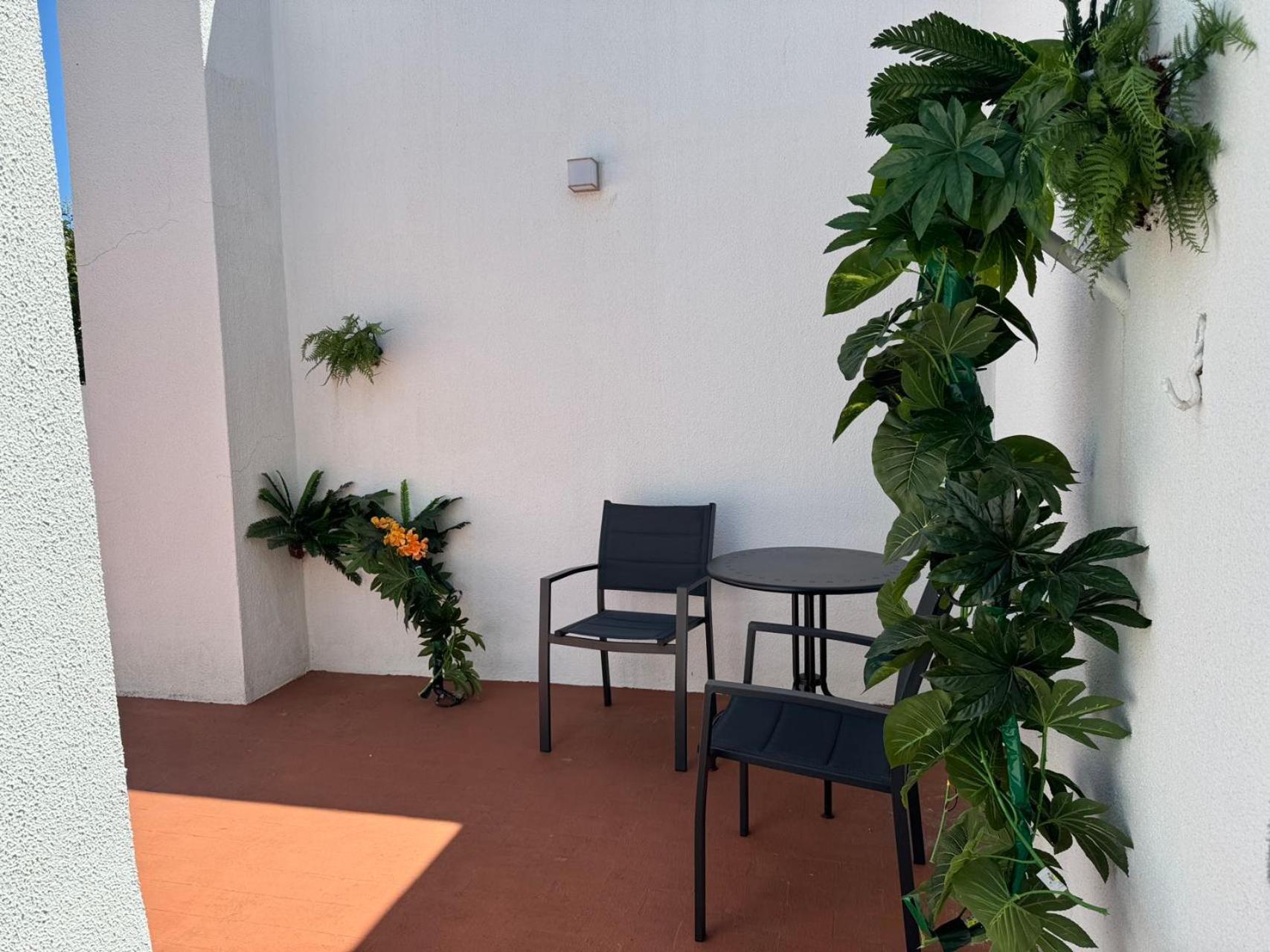 Aomo Art Space Hostel Oeiras Zewnętrze zdjęcie