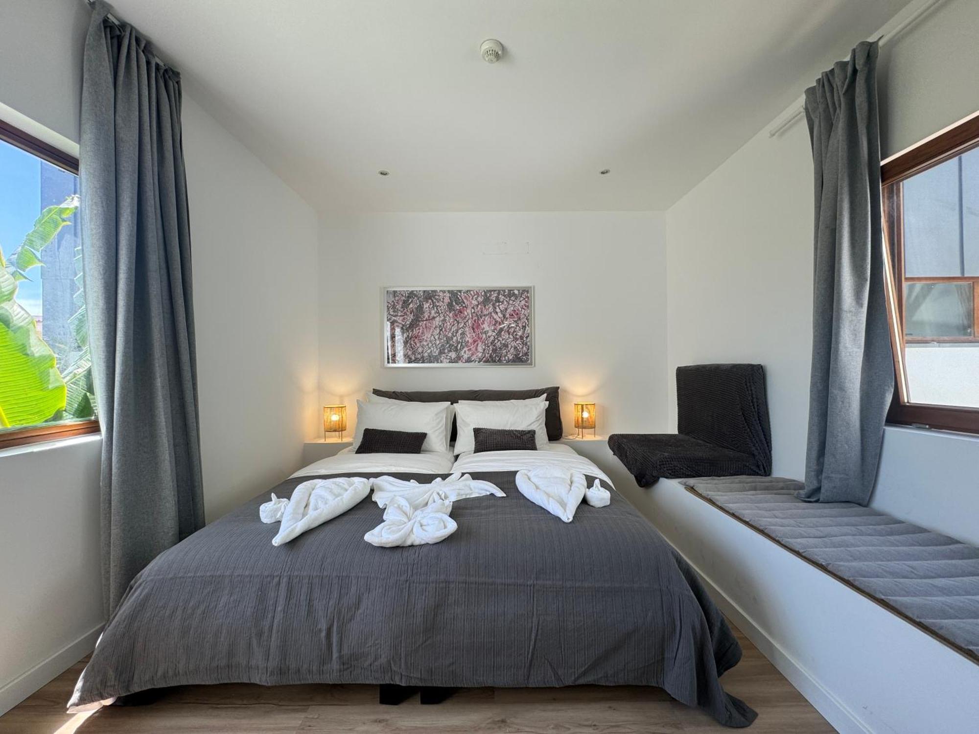 Aomo Art Space Hostel Oeiras Zewnętrze zdjęcie