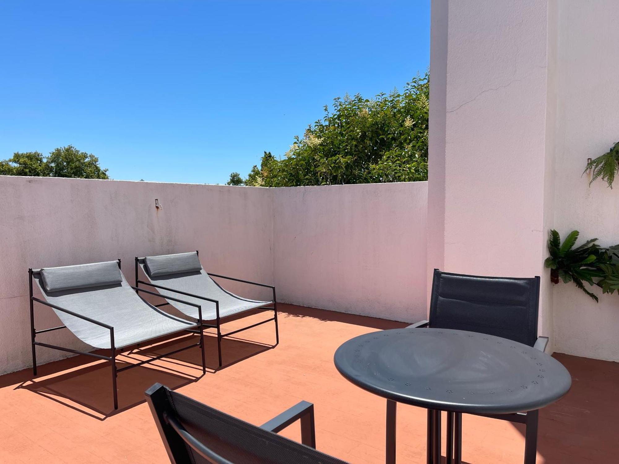 Aomo Art Space Hostel Oeiras Zewnętrze zdjęcie